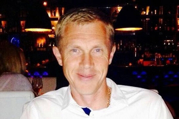 От всей души поздравляем лучшего тренера «Факела», Профессионала с большой буквы, и просто Великолепного человека ОЛЕГА ПЕТРОВИЧА ВАСИЛЕНКО! Что сделал Олег Петрович за два года работы в Воронеже трудно описать словами. Это что-то на уровне духа. «Факел» Василенко играл с душой, а болельщики всей душой поддерживали команду и дома и на выезде! Сотни, а иногда и тысячи людей срывались с места и ехали на выезд поддержать команду, потому что Воронежские Болельщики были частью Команды «Факел» Олега Василенко! 