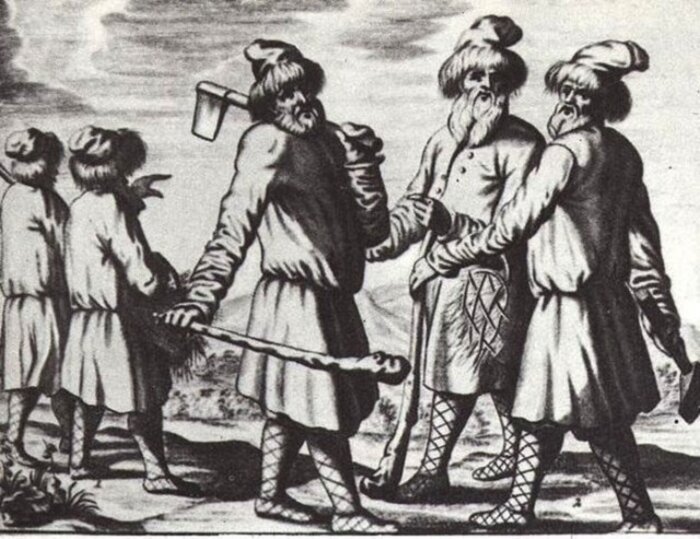 Смерд - категория населения по Русской Правде, крестьянин на Руси IX — XIV вв., земледелец / Фото из открытых интернет — источников