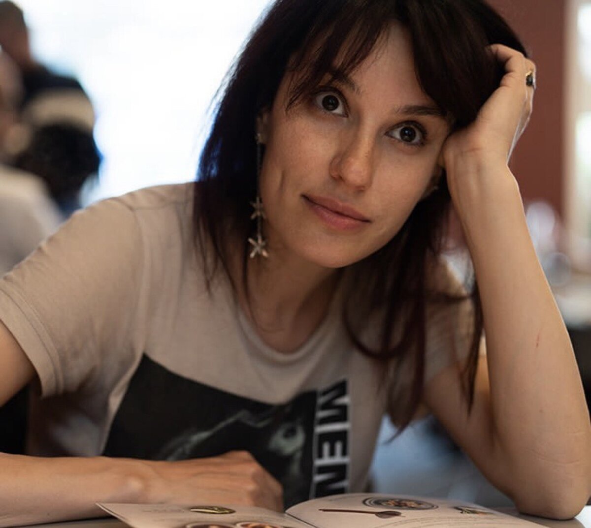 Vb hf. Лена Миро. Блоггер Миро.