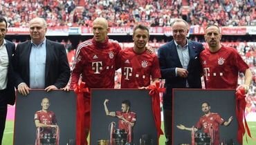 Конец эпохи Роббери. Роббен и Рибери уходят чемпионами  📷
