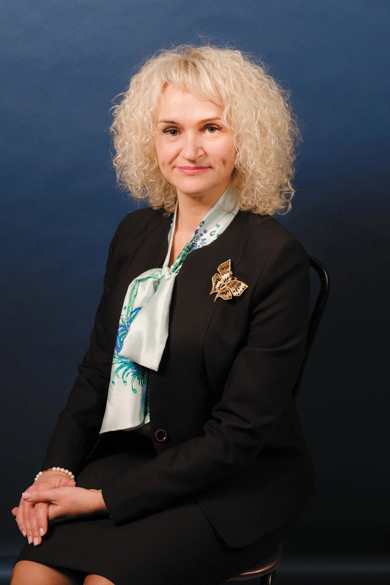 Ольга Соловьева, 
генеральный директор ООО «Завод комплексные дорожные машины».

На предприятии с 2006 года, начинала в качестве конкурсного управляющего