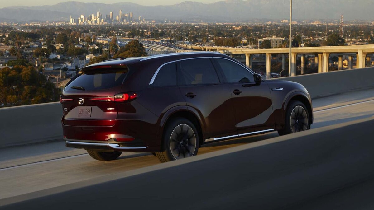    Экстерьер Mazda CX-90. Фото Mazda
