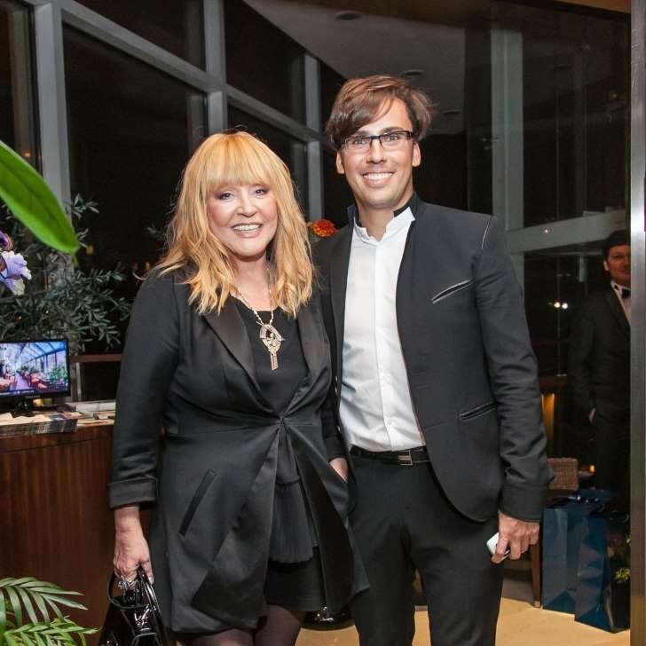  
Алла Пугачева (68 лет) и Максим Галкин (41 год) Разница в возрасте: 27 лет