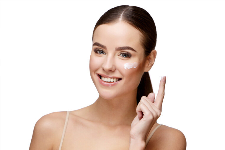 Лифтинг-маски сделают овал лица более четким, а кожу упругой