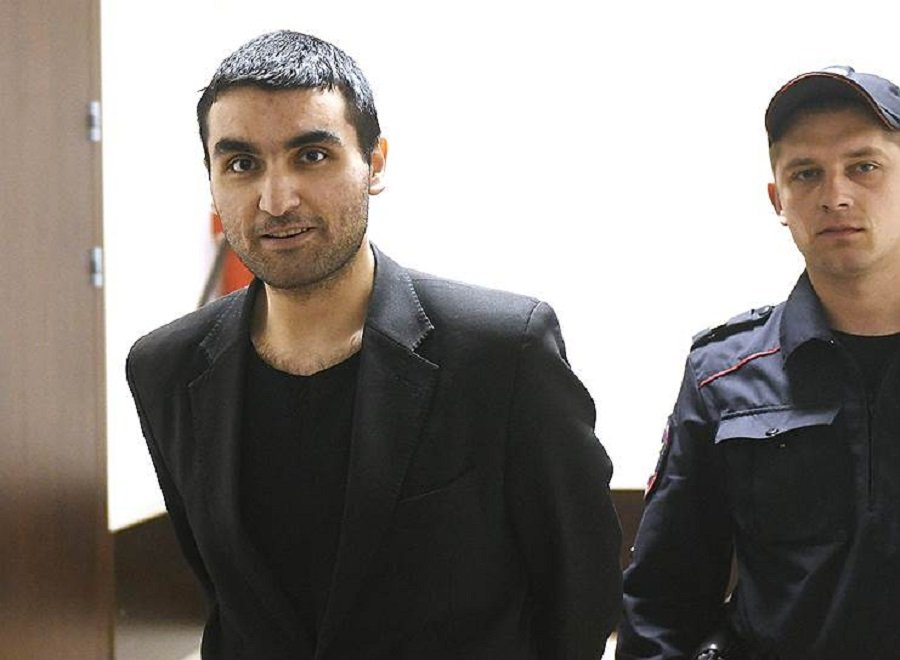  Источники: Давид Френкель, «Группа поддержки Александра Эйвазова в борьбе с беспределом»