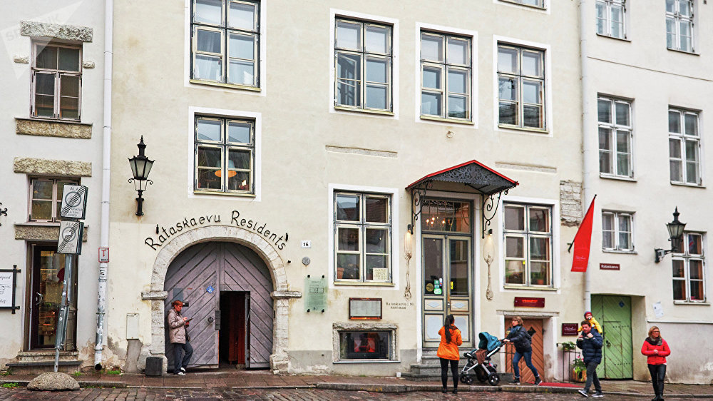 Сохранилась легенда о том, что в этом доме на улице Ратаскаэву дьявол сыграл свадьбу.
