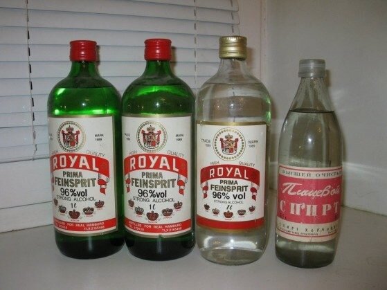 Дополнительные ингредиенты: В то же самое время широкое распространение получили сухие соки: Zuko, Yupi, Invite. В пакетик с порошком предлагалось «просто добавить воды». Добавляли естественно и спирт. Дешево и сердито.

