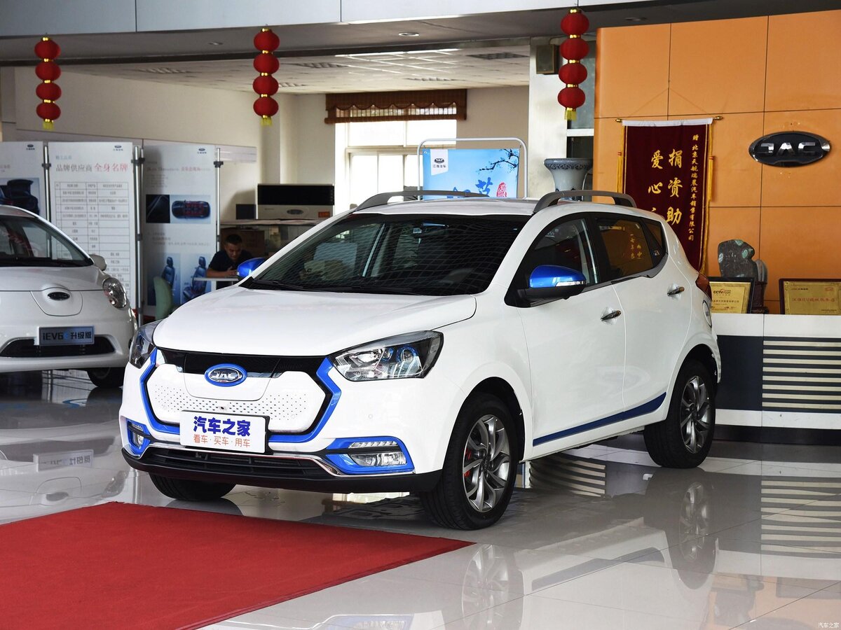 JAC iev7s. Китайский электрокар JAC iev7s. JAC iev7s 2021. JAC iev7s 2018>.