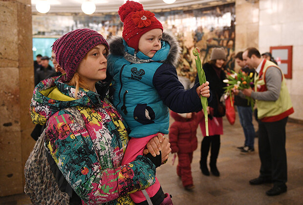 Многие женщины предпочитают общение с детьми щедрым бонусам за сверхурочные 