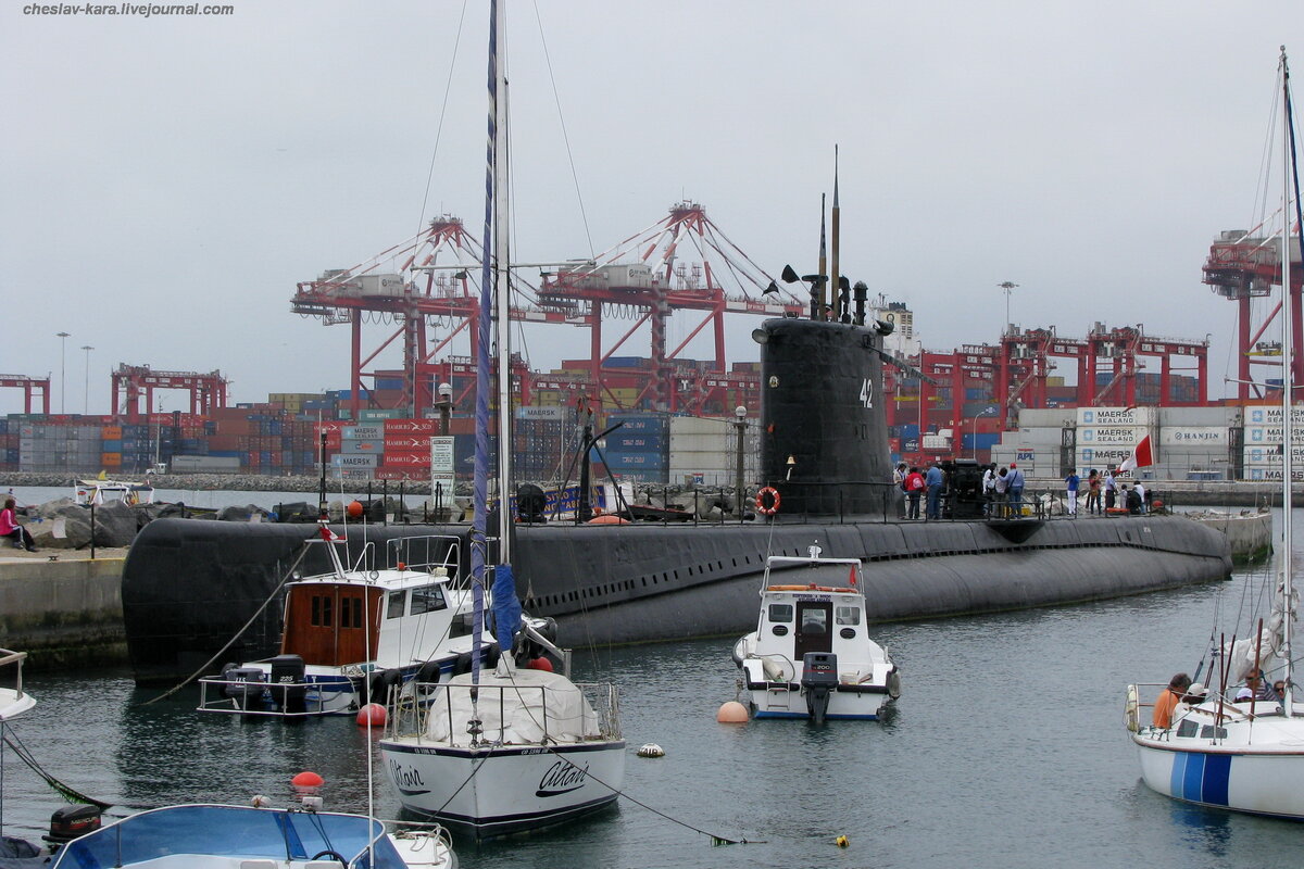 Порт рядом. Музей ВМС. Порт Кальяо. Киль ВМБ. Б-396 подводная лодка музей.