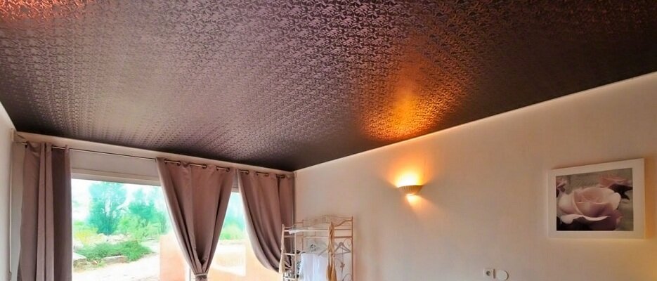 Потолок в стиле лофт: бетонный, натяжной, деревянный — 47 фото интерьеров | rowser.ru