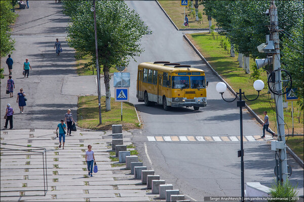 Сложно поверить, но эти фото сделаны не в начале 90-х, а в сегодняшней России, в 2019-м в г. Амурске