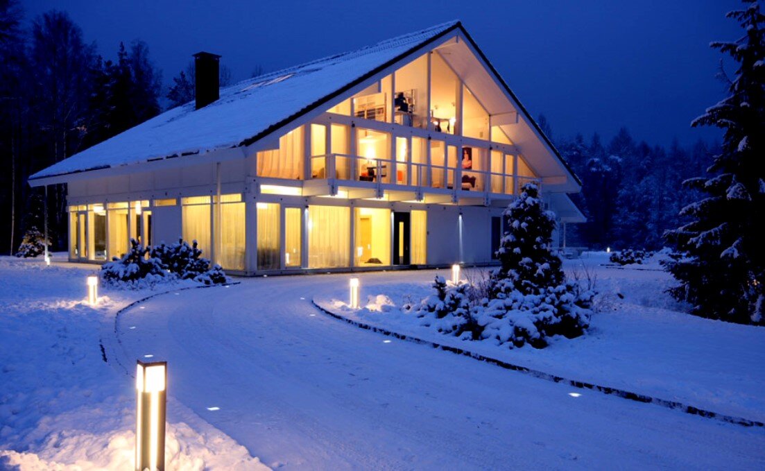 https://designerdreamhomes.ru/wp-content/uploads/lighting-area-in-winter-06.jpg