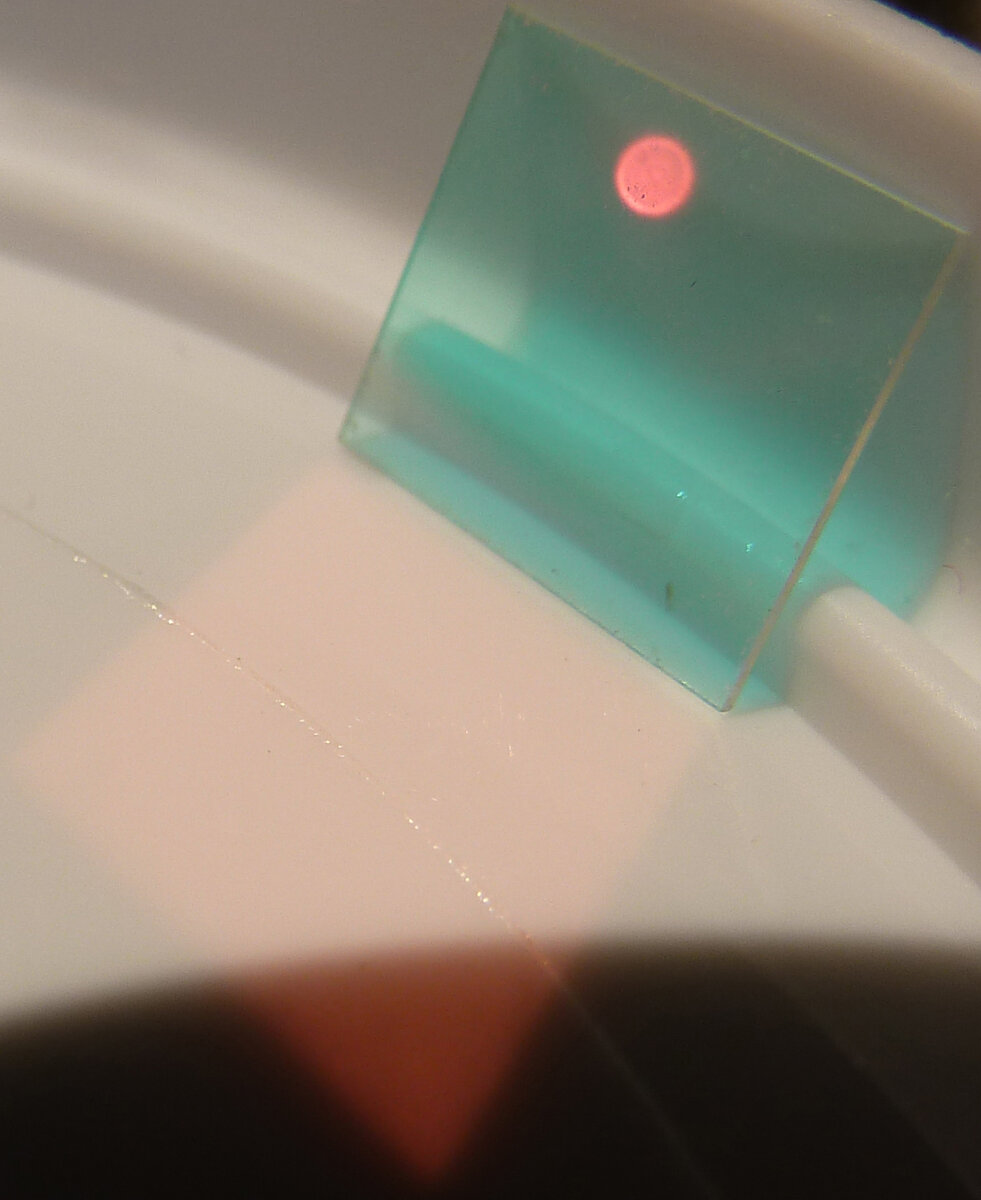 Фильтр, блокирующий ИК и УФ