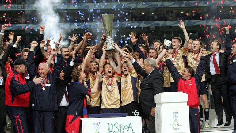 На следующий год после победы в Кубке УЕФА начались эксперименты с лимитом.
Фото Александр ВИЛЬФ