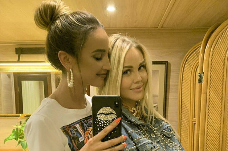 Ольга и Марина давние подруги