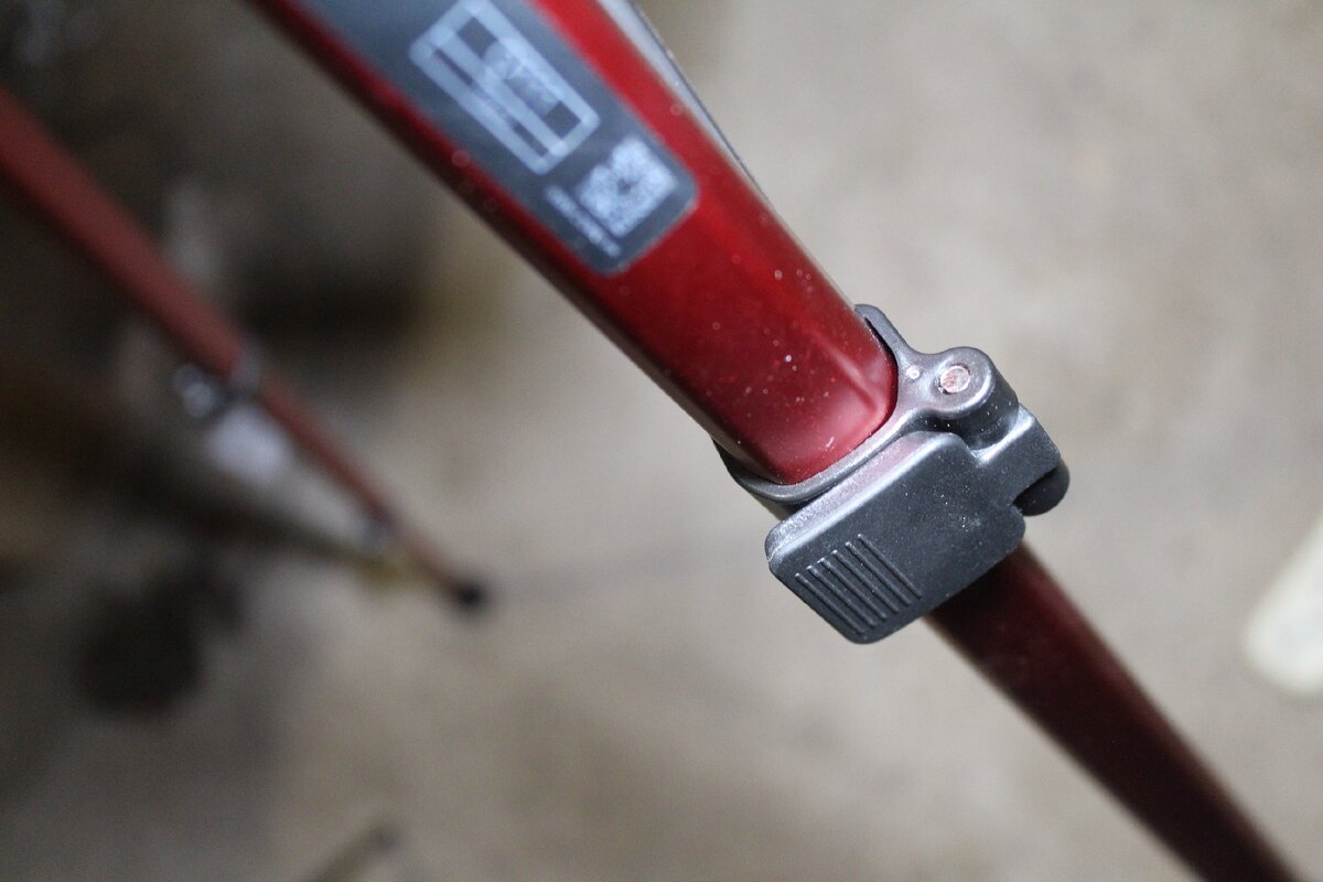 Отличный штатив для Ютуба