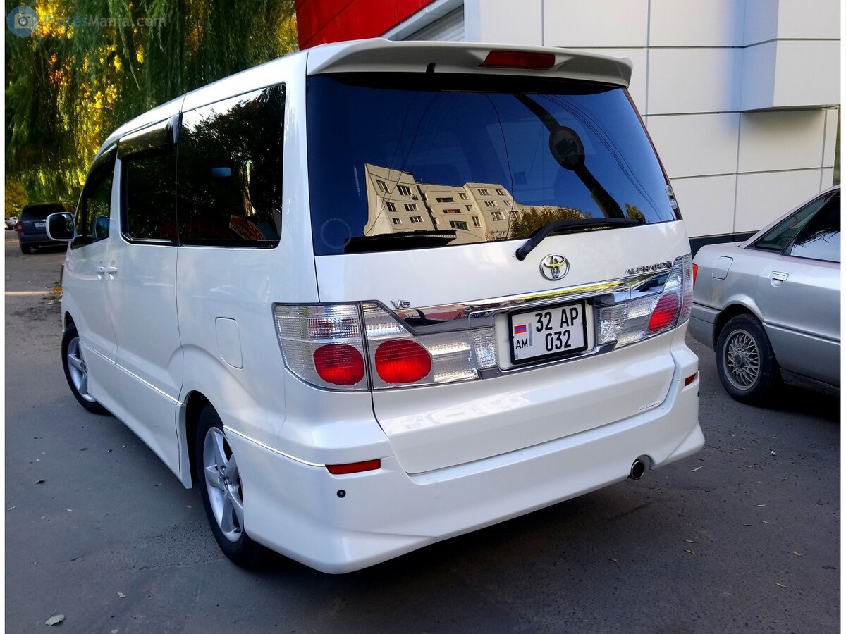 Toyota alphard