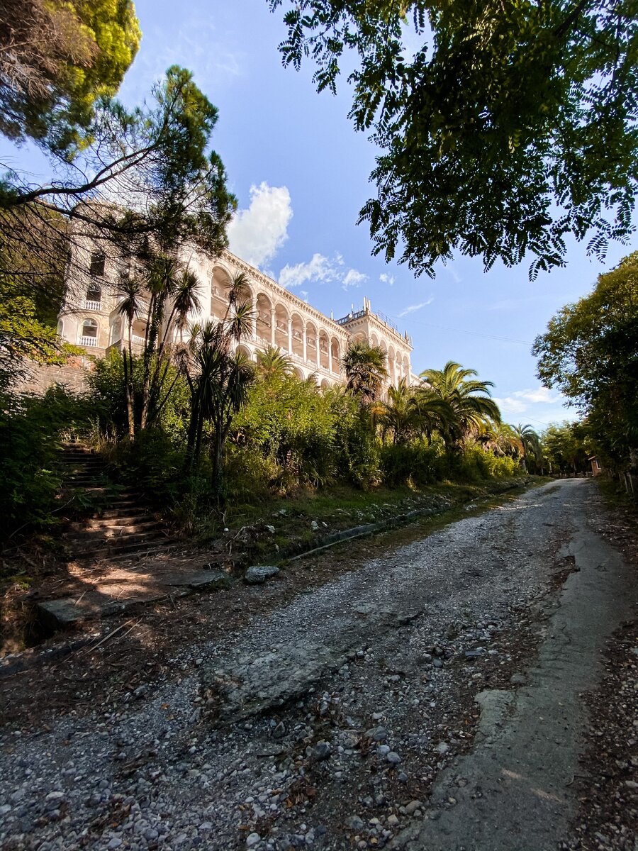 Санаторий Гагрипш в наши дни