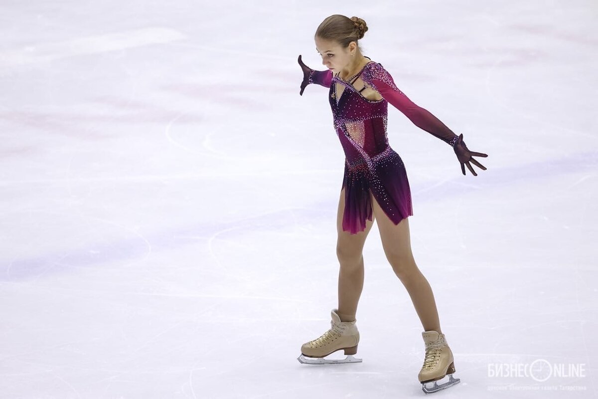 Александра трусова. Александра трусова гран при 2022. Трусова александра фигурное. Софья самоделкина фигуристка. Александра трусова фигуристка.