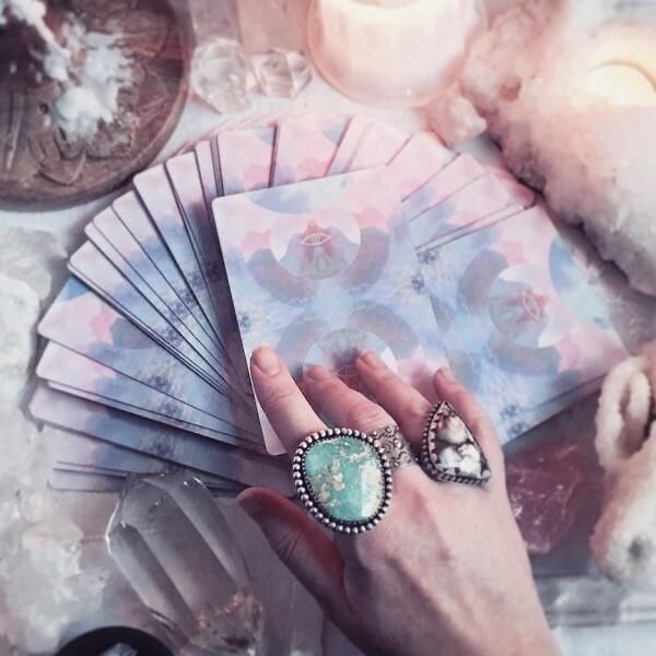 Instagram: tarot_gadanie_20