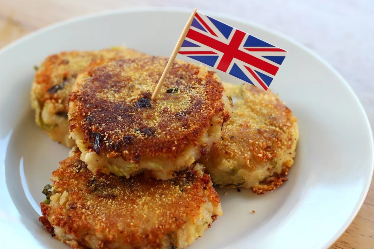 Национальные блюда англии. Bubble and Squeak блюдо. Еда в Англии. Традиционные блюда Великобритании. Британская кухня.