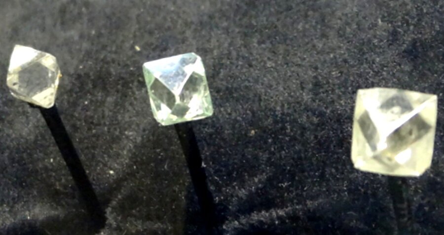 Алмазы трубки "Мир". Минералогический музей им. А. Ферсмана