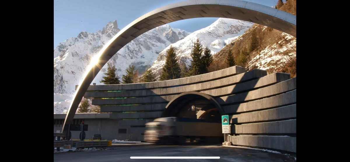 Фотоматериалы взяты из открытого источника yandex.ru