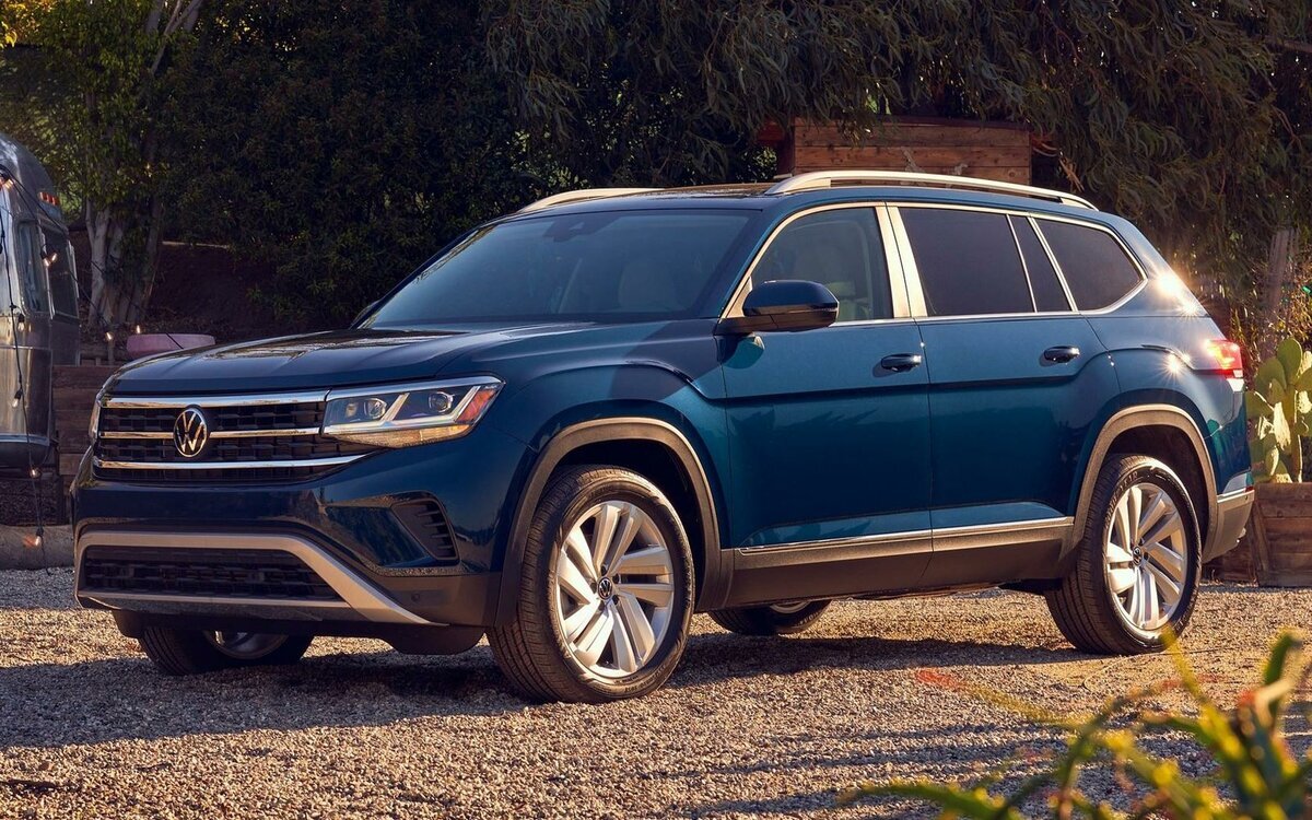 Volkswagen Atlas (он же Teramont) в стандартом внешнем облике (не R-Line)
