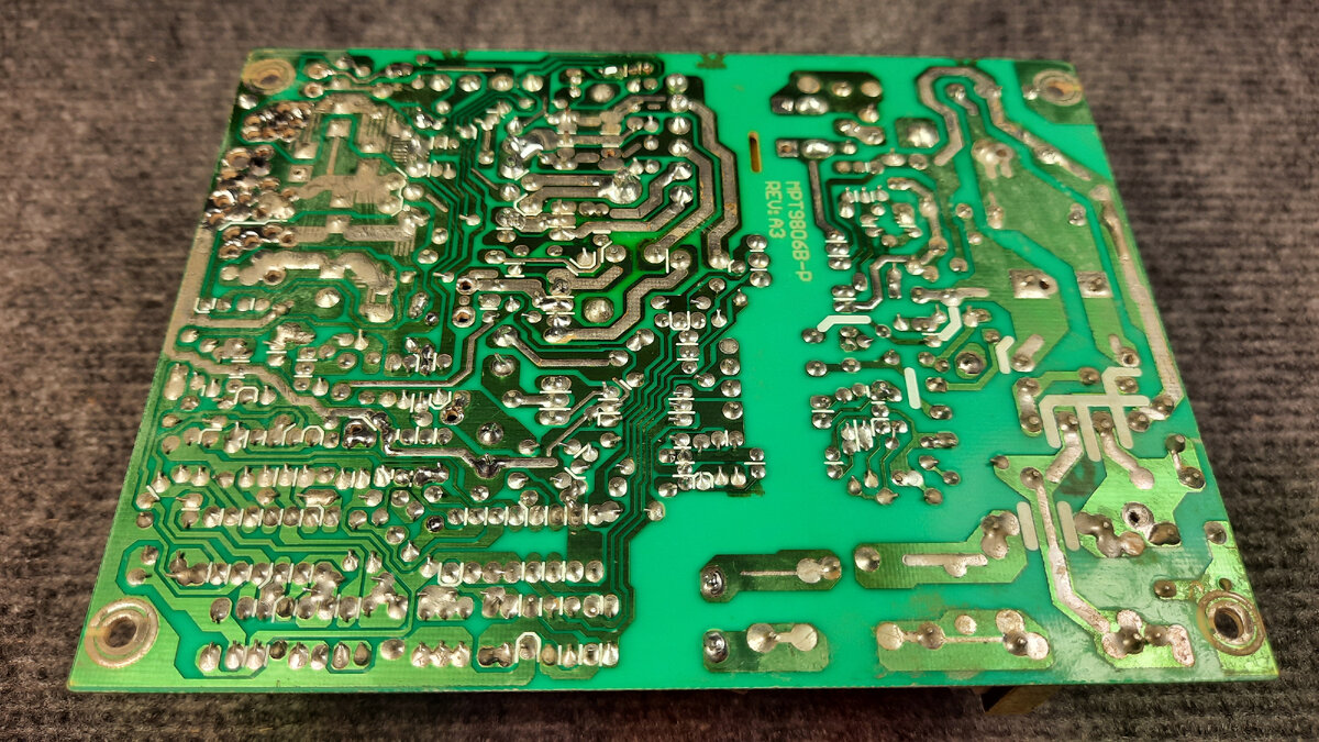 Плата компьютерного блока питания.