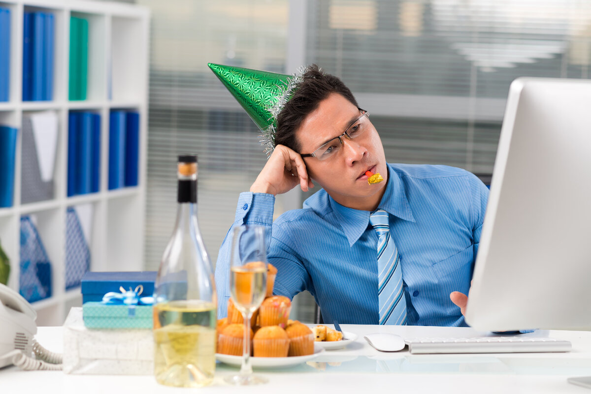 Работающим приморцам на новогодних каникулах обязаны выплатить компенсацию