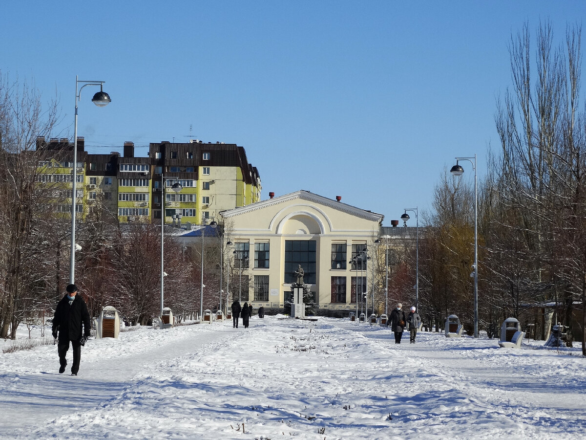 Зима в парке Гагарина. Листайте галерею. Там есть ещё фото
