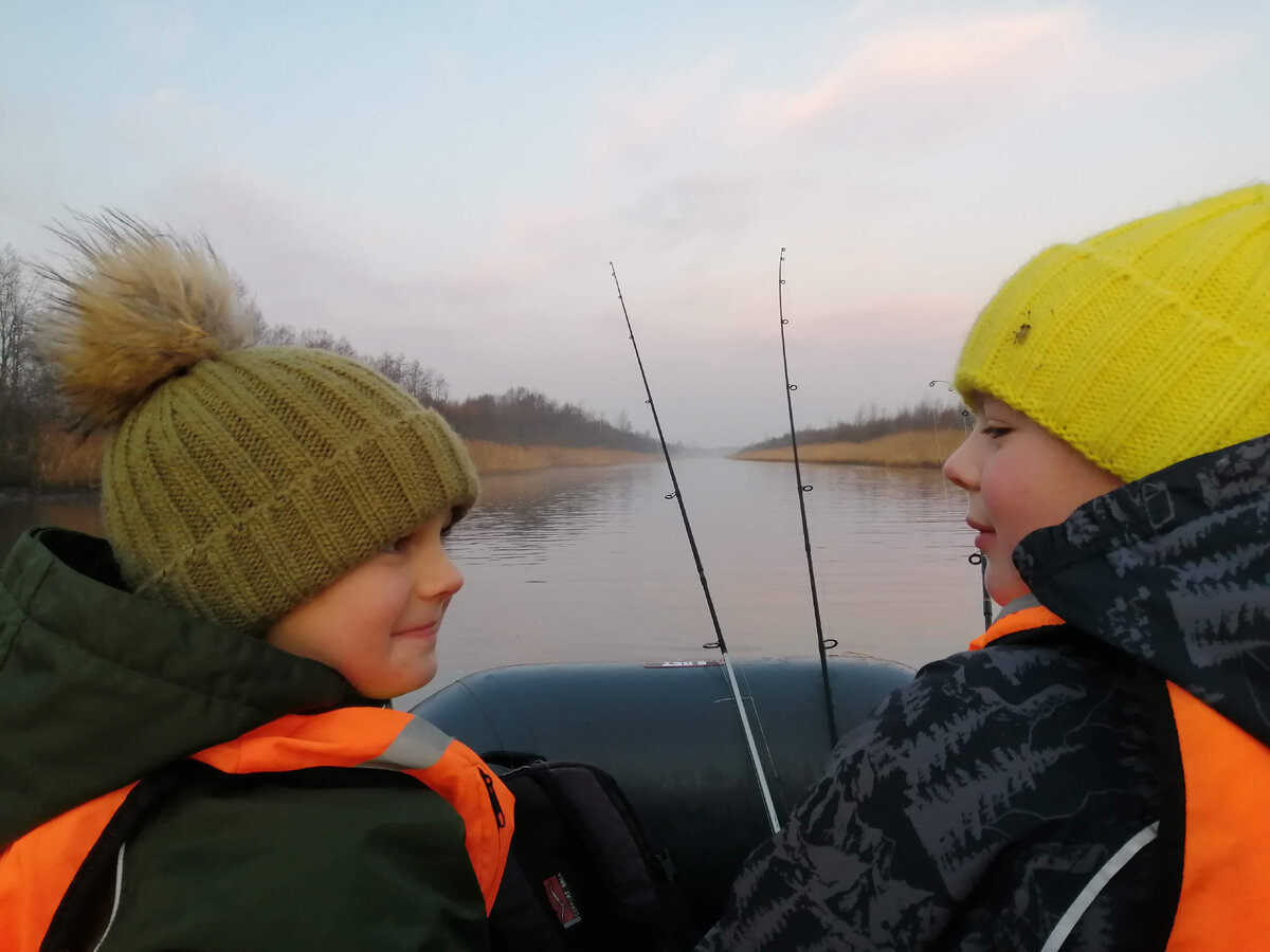 Новоладожский канал осенней порой