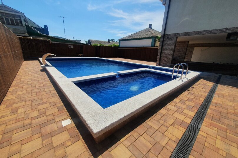 Фото: владелица гостиницы "Камелот" Ольга Васильева. Источник: из личного архива Ольги.