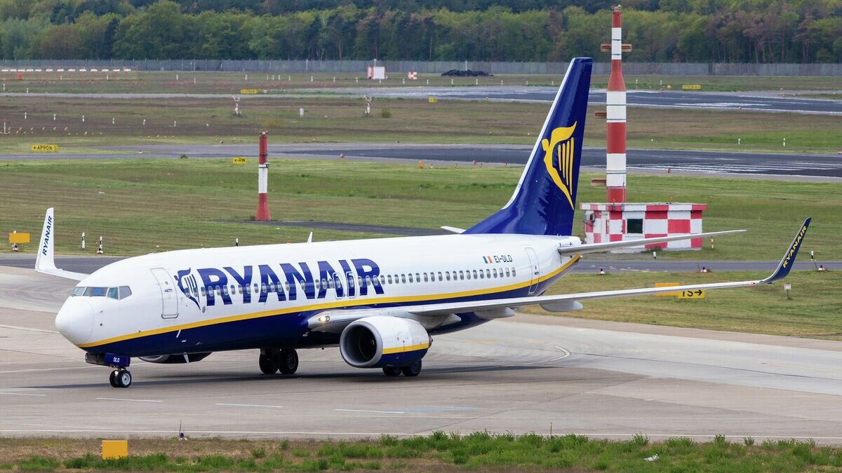    Самолет авиакомпании Ryanair в аэропорту Берлина, ГерманияCC BY 2.0 / Kevin Hackert / Ryanair Boeing 737