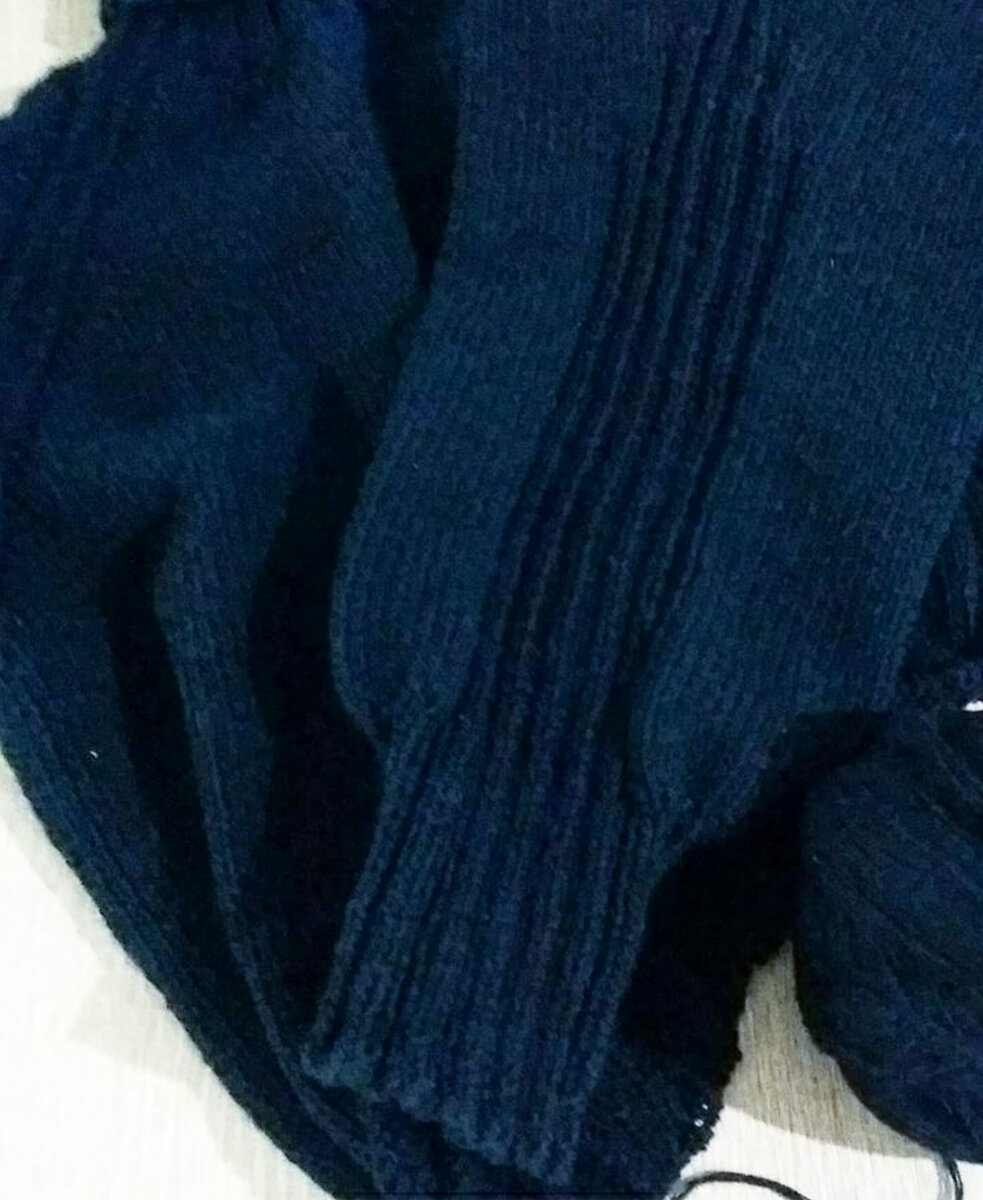 Узор на рукаве.