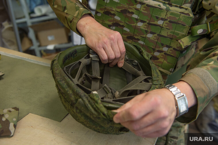    Обязанность обеспечить контрактников всем необходимым лежит на Минобороны, заявил Григоренко