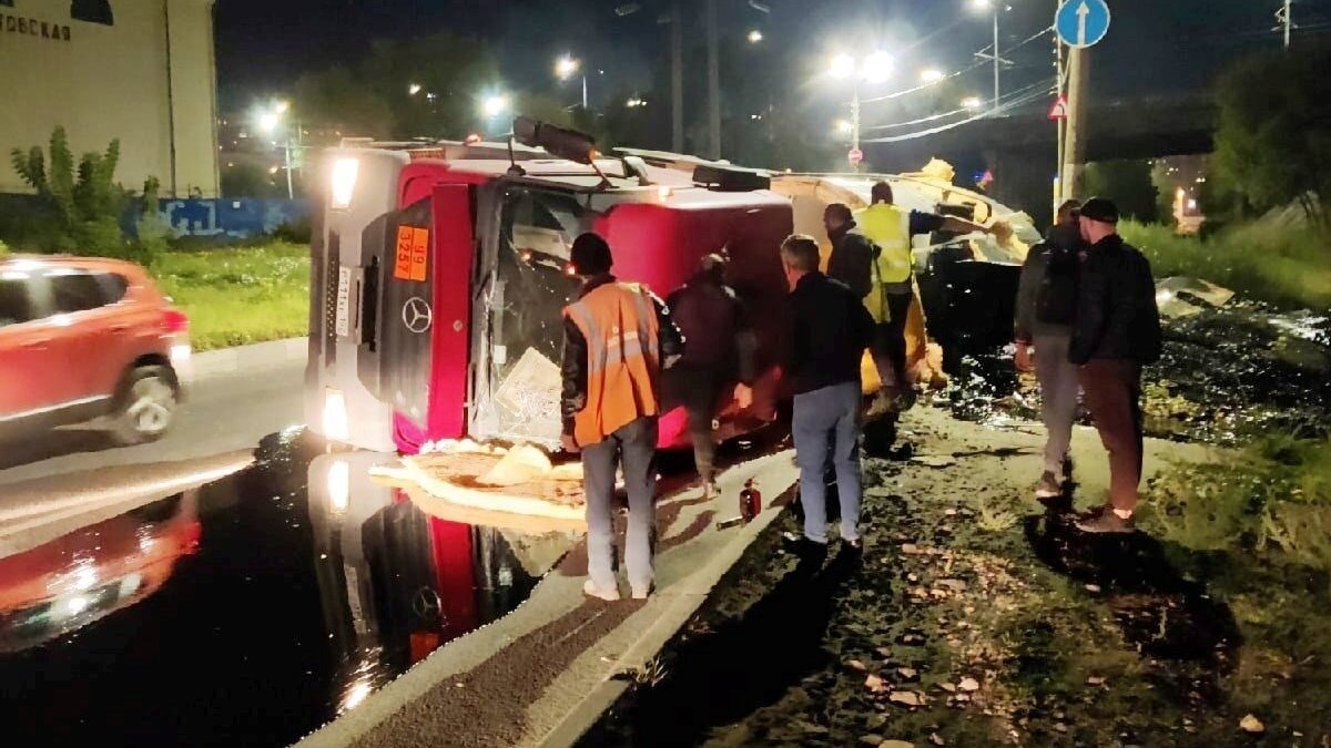     АО «Гранд Логистик» выплатило 226 тысяч рублей за ущерб, причиненный почвам в результате разлива битума в Нижнем Новгороде. Об этом сообщает управление Росприроднадзора по Нижегородской области и Республике Мордовия.