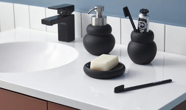  ©Bergenson Bjorn Bath