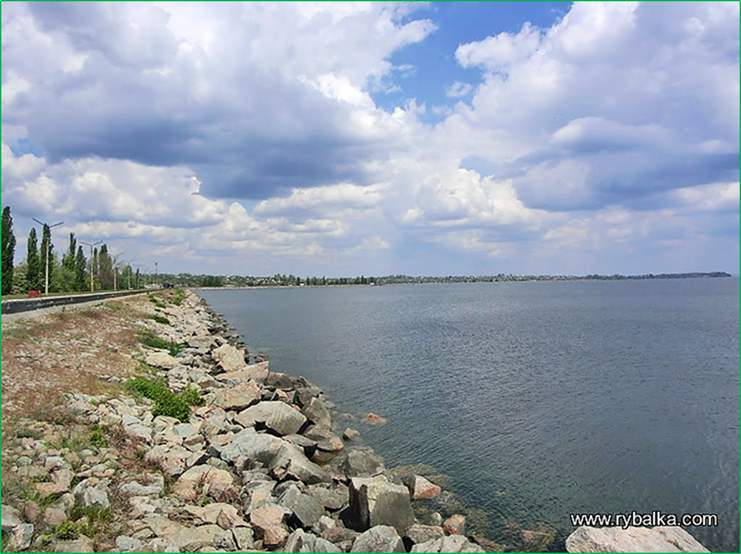 Каховское водохранилище фото. Каховское водохранилище Никополь. Каховское водохранилище Плавни. Каховское море. Запорожье Каховское водохранилище.