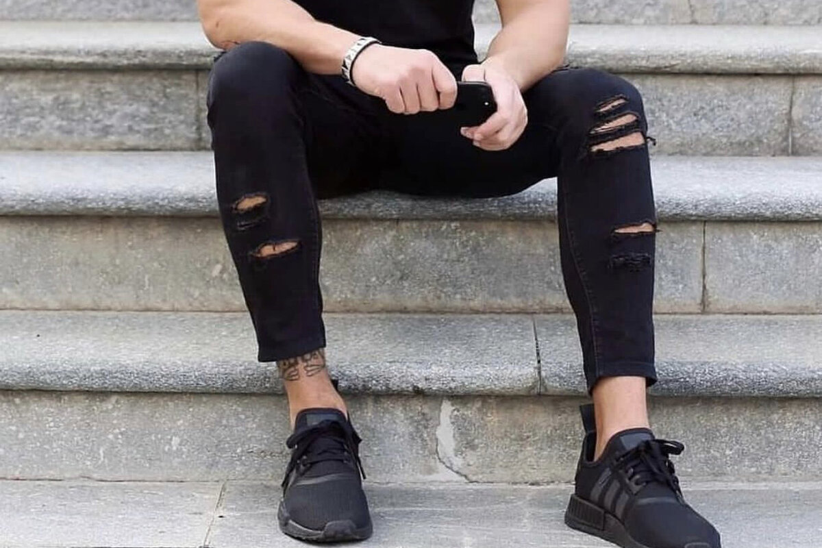     Эти джинсы больше не в моде: главные антитренды осени 2023