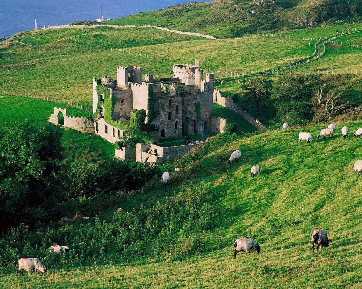 Замок Клифден, Ирландия