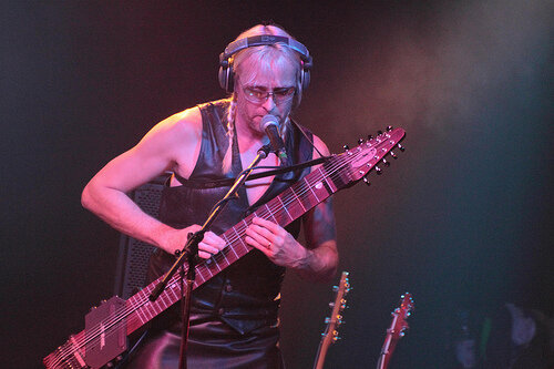 Nick Beggs и стик 