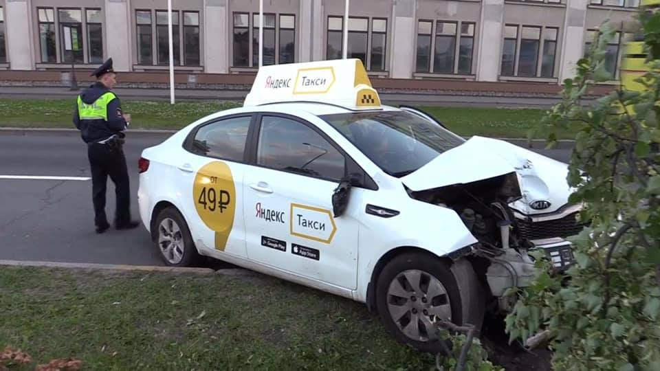 Яндекс такси жуткие аварии