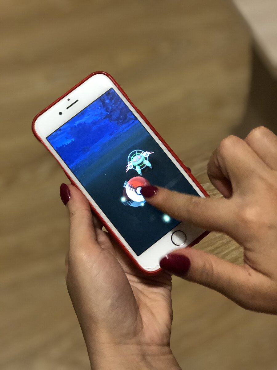 Curveball Throw – крученый бросок в Pokemon Go