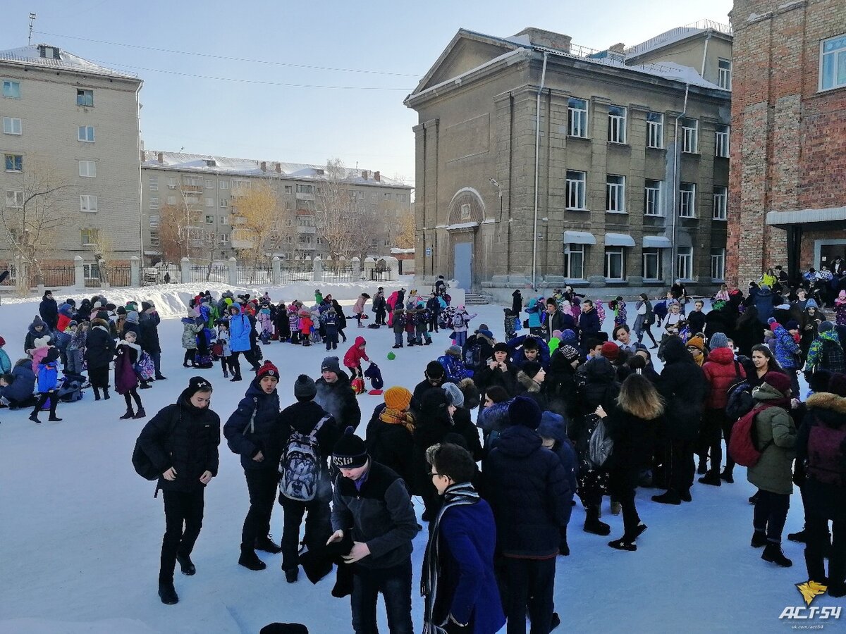 В Новосибирске заминировали школы