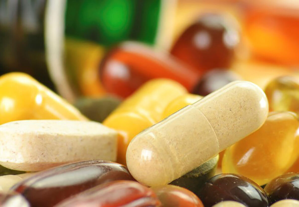 Наилучший вариант получать витамины с пищей, а не с добавками.