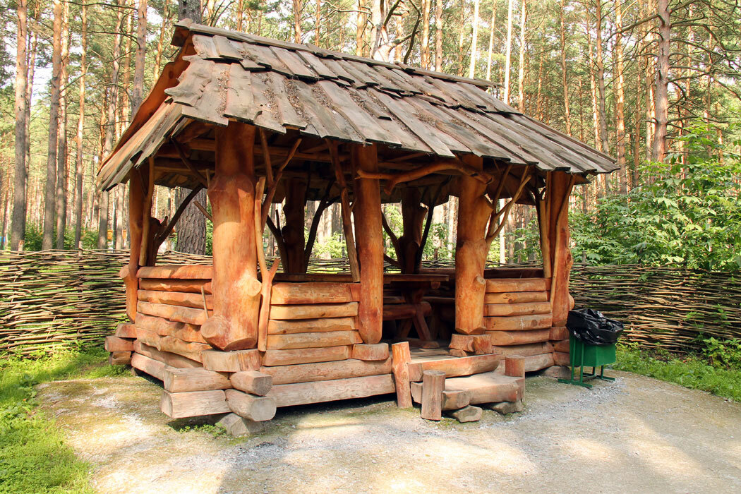 Беседки рубленные из бревен фото