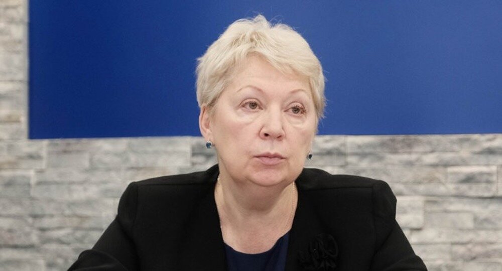 https://vogazeta.ru/uploads/full_size_1539261257-6886e7b2b59db042549d6b4b1476dff1.jpg