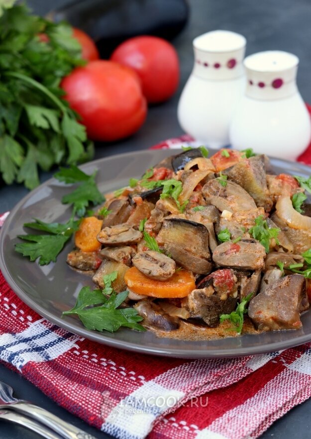 Куриные сердечки с баклажанами